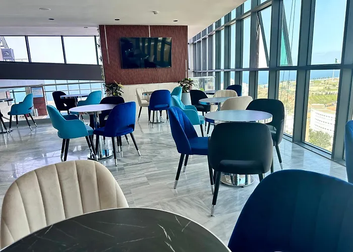 2H Hotel